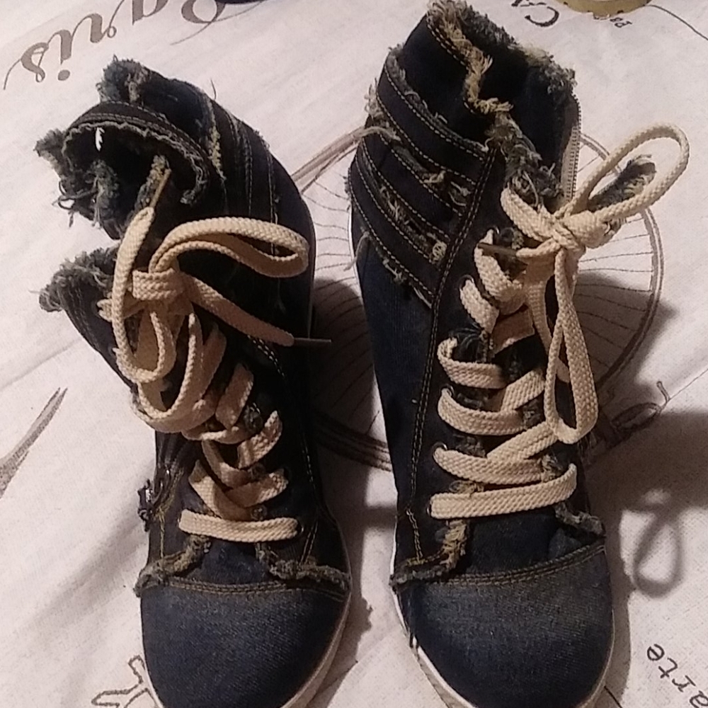 Bootie platform